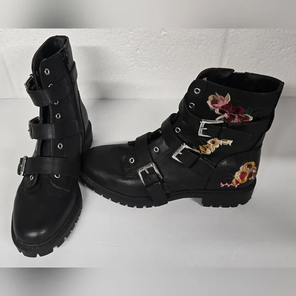 G by Guess | Shoes | G By Guess Black Ankle Boots 